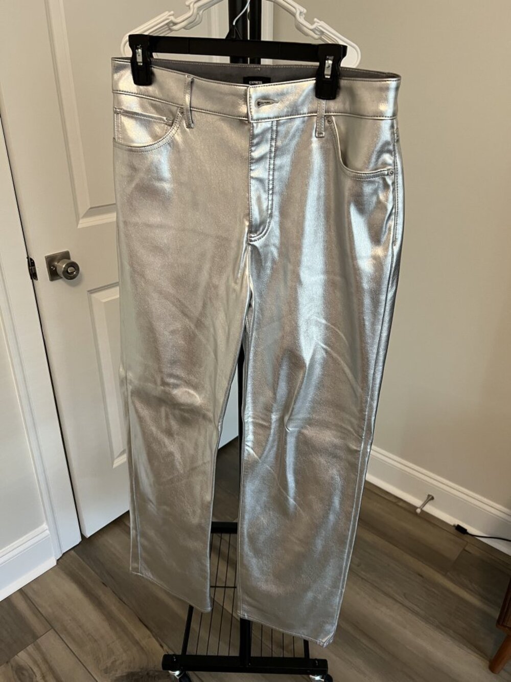 High Waisted Metallic Faux Leather Modern Straight Pant (L) - Picture 4 of 6